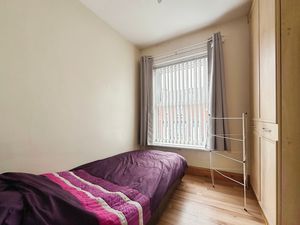 Bedroon 2 - click for photo gallery